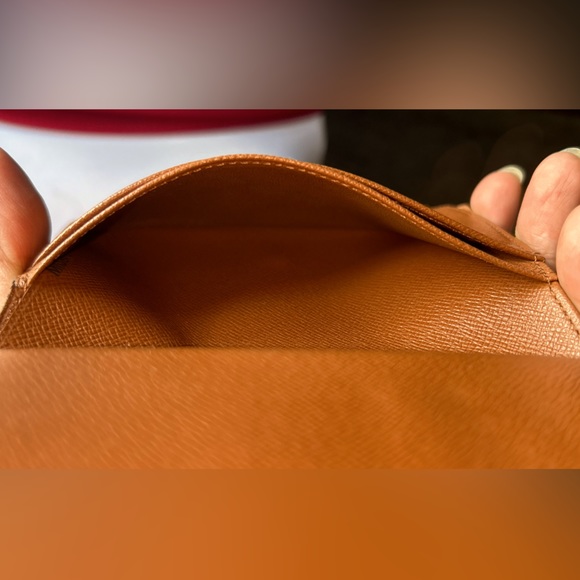 Louis Vuitton Brown Kisslock Monogram Wallet - Picture 11 of 16